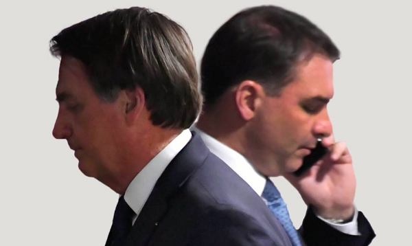 Flávio Bolsonaro arregaçou as mangas (dele e do governo do pai) para tentar encontrar prova que anule caso Queiroz (Foto: Mateus Bonomi | AGIF | AFP)
