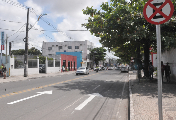 Avenida Francisco Drumond, em Camaçari (Foto: Reprodução)