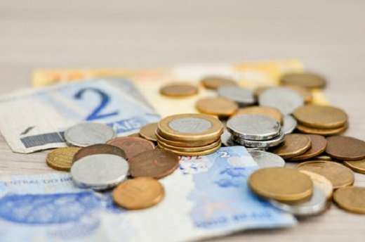 O piso salarial hoje é de R$ 1.045 (Foto: Reprodução)