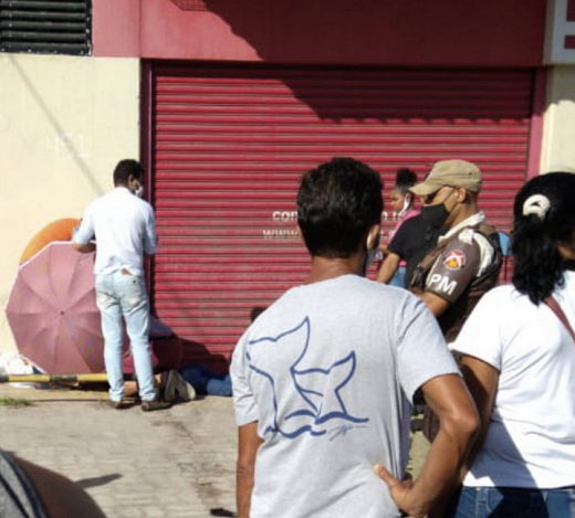 Mulher foi baleada durante assalto (Foto: Reprodução)