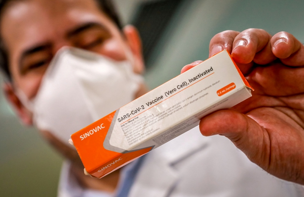 Coronavac, vacina contra o novo coronavírus produzida pelo Instituto Butantan em parceria com a farmacêutica chinesa Sinovac (Foto: Reprodução)