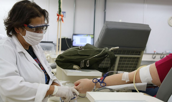 Hemocentros de diferentes regiões do Brasil estão tentando sensibilizar a população para a importância da doação de sangue (Foto: Reprodução)