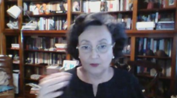 Margareth diz que teremos que seguir os protocolos sanitários e manter os cuidados - como uso de máscara e distanciamento social - mesmo depois da vacina (Crédito: Divulgação | Fiocruz)