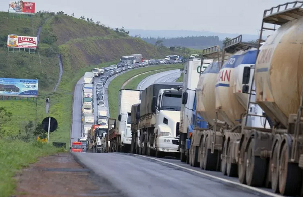 Protesto foi aprovado por transportadores rodoviários de cargas, associações, sindicatos e cooperativas que fazem parte do conselho (Foto: Reprodução)