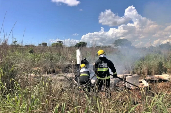 Acidente aconteceu pouco depois da decolagem na pista da Associação Tocantinense de Aviação (ATA), em Luzimangues, em Porto Nacional (Foto: Reprodução)