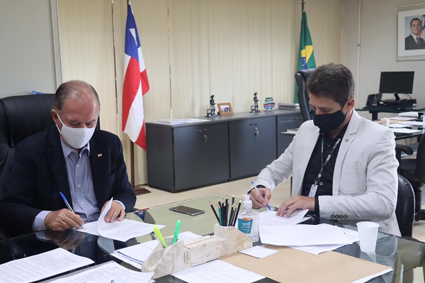Acordo foi selado no encontro do vice-governador e titular da SDE, João Leão, com o diretor da Valfim na Bahia, Renato Braga (Foto: Divulgação)