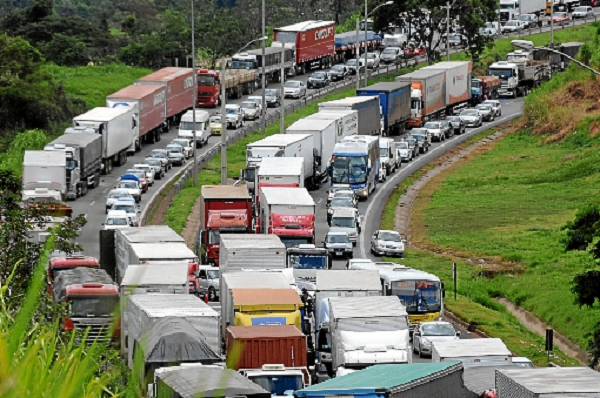 A principal reivindicação da classe é relativa à política de preços adotada pela Petrobras sobre o litro do óleo diesel (Foto: Beto Novaes | EM/D.A Press)