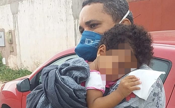 Criança foi encontrada por uma guarnição do 12º BPM de Camaçari (Foto: Reprodução)
