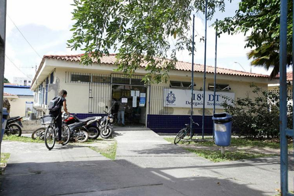 Caso está sendo investigado pela Delegacia de Homicídios de Camaçari (Foto: Reprodução)
