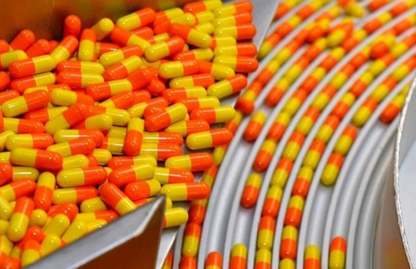 Uma falha na cadeia de suprimentos pode ser suficiente para dificultar o acesso a tratamentos essenciais (Foto: Getty Images)