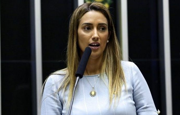 A deputada Flávia Arruda (PL-DF) assume a articulação política do governo (Foto: Reprodução)