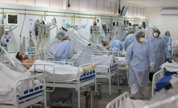 Declaração foi dada pelo diretor executivo da OMS durante sessão virtual de perguntas e respostas da entidade sobre Covid-19 (Foto: Michael Dantas | AFP)