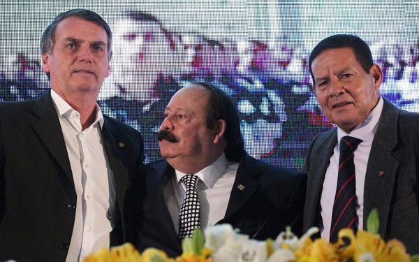Bolsonaro, Levy Fidélix e Mourão (Foto: Reprodução)