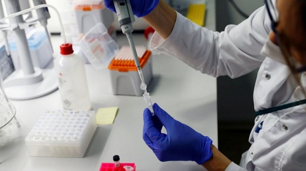 Índice oficial de testagem no Brasil mostra o país com taxa semelhante à Zâmbia, que aparece na posição 88 em ranking com 111 países (Foto: Reuters)
