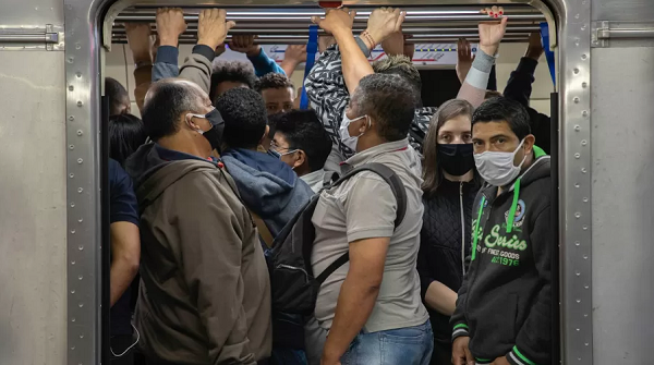 A taxa de transmissão é uma das principais referências para acompanhar a evolução epidêmica do Sars-CoV-2 no país (Foto: Reprodução)