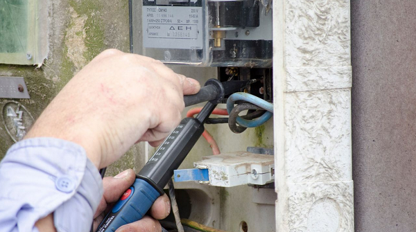 A adulteração do medidor de energia para que a leitura consumida seja menor configura crime de estelionato (Foto: Shutterstock)