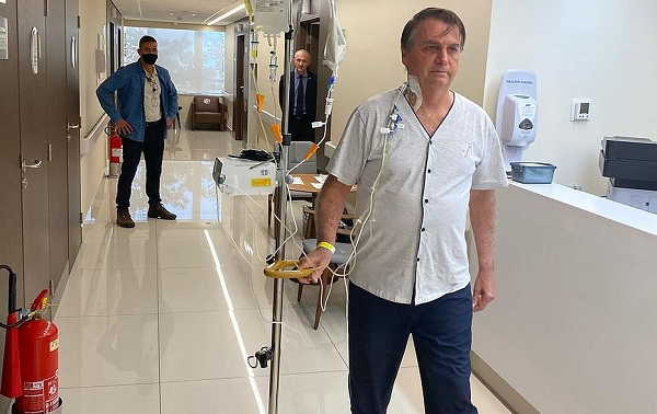 Presidente Jair Bolsonaro está internado desde a quarta para tratar uma obstrução intestinal (Foto: Reprodução)