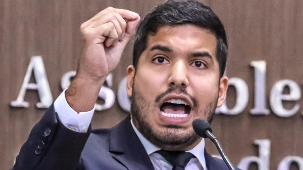Deputado estadual André Fernandes (Republicanos-CE) (Foto: Reprodução/Twitter)
