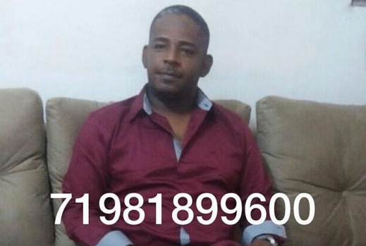 Quem tiver informações sobre Leandro, deve entrar em contato pelos números de telefone na foto (Foto: Divulgação)