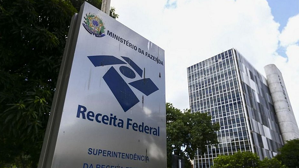 O texto aumentaria a carga de impostos e a complexidade do sistema tributário brasileiro, segundo o documento assinado por instituições como a OAB, CSN e as associações comerciais de São Paulo, Minas Gerais e Rio de Janeiro (Foto: Reprodução)