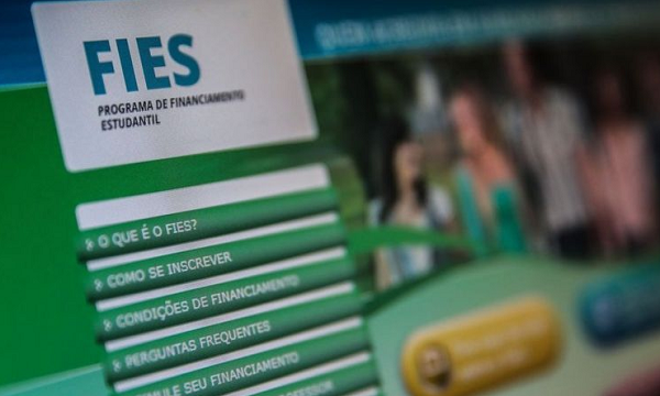 Nos últimos anos, contratos do Fies diminuíram em meio ao aumento da inadimplência (Foto: Agência Brasil)