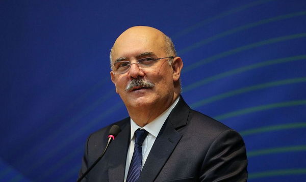 Ministro da Educação, Milton Ribeiro disse que a universidade deve ser para poucos. Posteriormente, argumentou que falou isso por causa da alta inadimplência no Fies (Foto: Isac Nóbrega/PR)