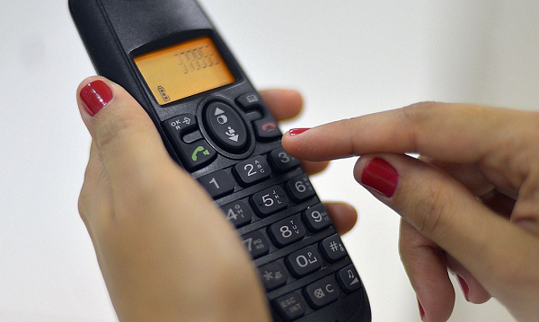 Com o código, o consumidor poderá identificar ligações de oferta de produtos e serviços (Foto: Marcello Casal Jr./Agência Brasil Geral)
