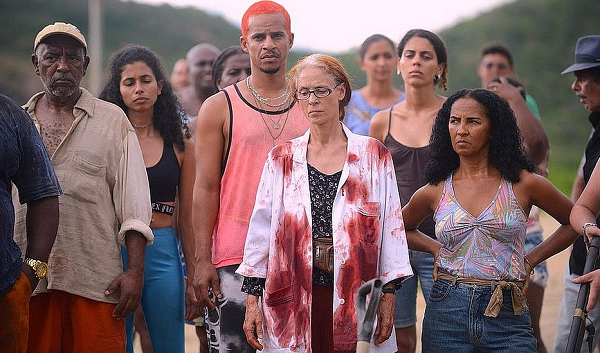 Jornalista casado teria levado 11 mulheres diferentes para assistir o filme Bacurau nos cinemas (Foto: Reprodução)