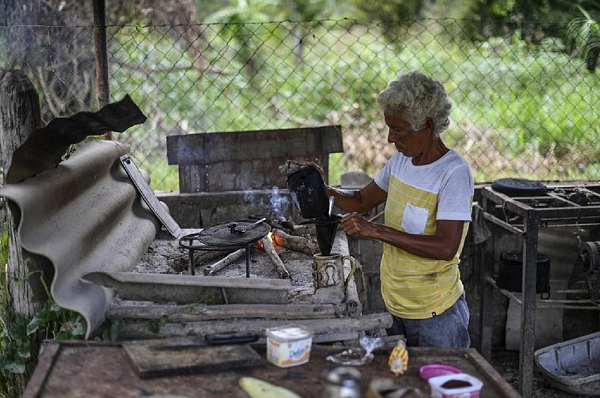 Fogão a lenha ganhou espaço nos lares brasileiros durante a pandemia (Foto: Reprodução)
