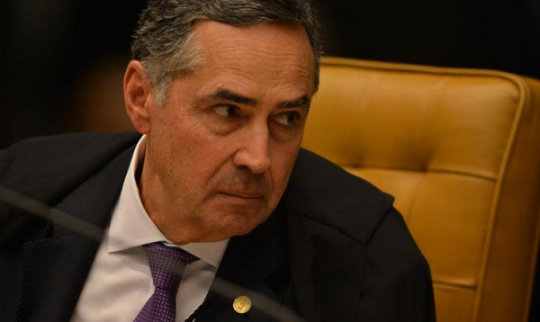 Pela decisão de Barroso, os empregadores poderão exigir o comprovante dos empregados (Foto: Reprodução)