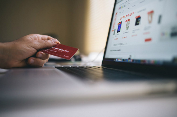 Dicas para não cair em golpes na Black Friday, que acontece dia 26 deste mês (Foto: Reprodução/Pixabay)