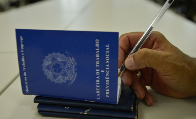 Medida foi publicada em edição extra do Diário Oficial da União (DOU) na tarde desta segunda-feira, 1° (Foto: Marcello Casal Jr./Agência Brasil)