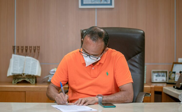Prefeito Elinaldo Araújo (Foto: Thiago Pacheco)