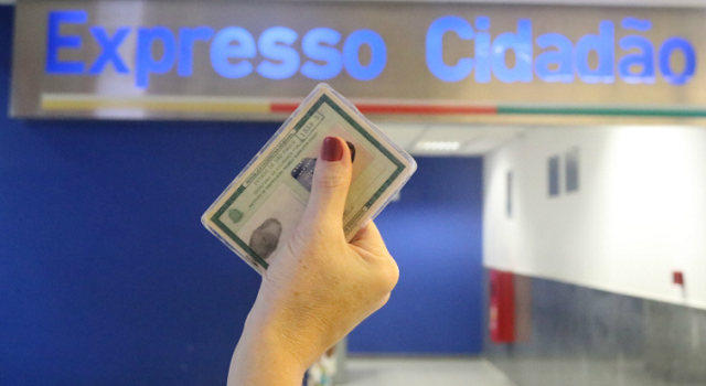 A retirada pode ser feita em qualquer um dos SAC da capital e interior (Foto: Reprodução)