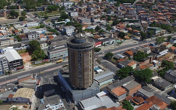 Há vários pontos de arrecadação na cidade e você pode ajudar com o que estiver ao seu alcance (Foto: Reprodução)