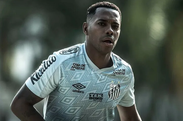 Robinho e seu amigo Ricardo Falco, foram condenados pelo crime de violência sexual (Foto: Ivan Storti/Santos FC)