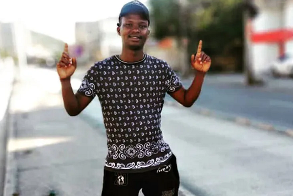 Moïse foi encontrado morto próximo a um quiosque na Barra da Tijuca, na zona oeste do Rio de Janeiro, no último dia 24 (Foto: Reprodução/Facebook)