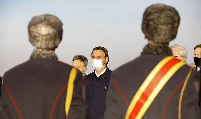Presidente Jair Bolsonaro é recebido em Moscou, na Rússia, com solenidade militar (Foto: Alan Santos/PR)