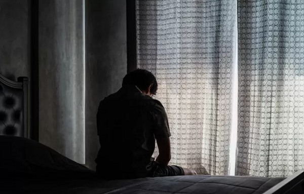 A depressão também pode ser provocada por perdas, estresse e até problemas neurológicos (Foto: Reprodução)
