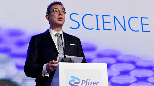 CEO da Pfizer, Albert Bourla (Foto: John Thys/Reuters)