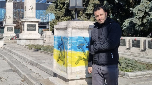 O deputado, conhecido como Mamãe Falei, está na Europa para 'mostrar ao Brasil as informações falsas divulgadas sobre a guerra' (Foto: Reprodução)