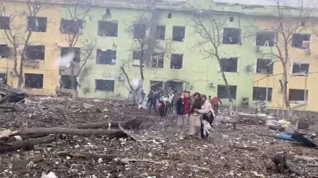 Imagem mostra destruição em hospital em Mariupol (Foto: Reuters)