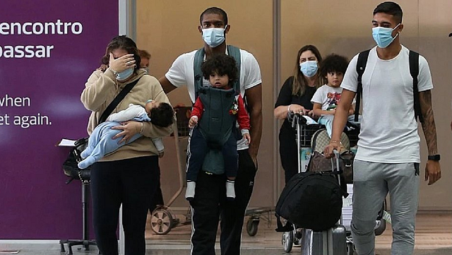 Alguns atletas e seus familiares começaram a chegar ao Brasil após peregrinação para deixar a Ucrânia (Foto: Wilton Junior/Estadão Conteúdo)