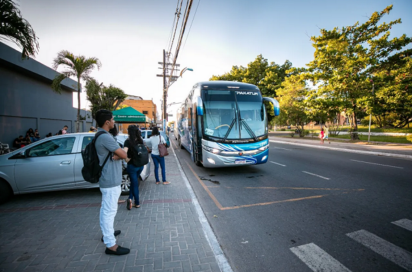 Transporte especial para os alunos atenderá os três períodos estudantis da manhã, tarde e noite (Foto: Divulgação)