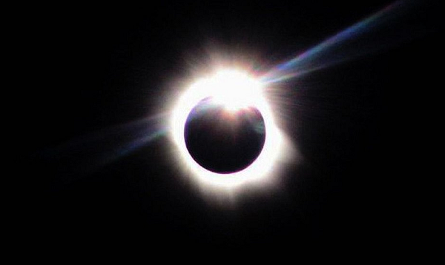 Este é o primeiro dos dois eclipses solares previstos para este ano (Foto: Reprodução)