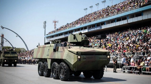 Em uma década, a renda dos militares do Exército, da Marinha e da Aeronáutica aumentou 29,6%, descontada a inflação do período (Foto: Reprodução)