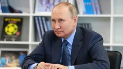 Presidente da Rússia, responsável por dezenas de milhares de soldados mortos do próprio país, e outras milhares de mortes de militares e de civís na Ucrânia, país que invadiu em fevereiro passado - Foto: Reprodução