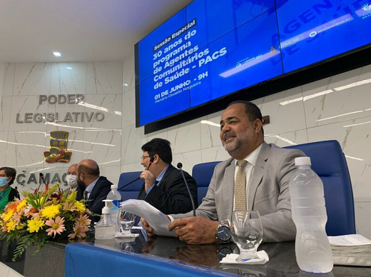 Diversos representantes da categoria estiveram presentes na sessão para falar sobre a história do PACS e a importância do agente comunitário (Foto: Ascom/Câmara de Camaçari)