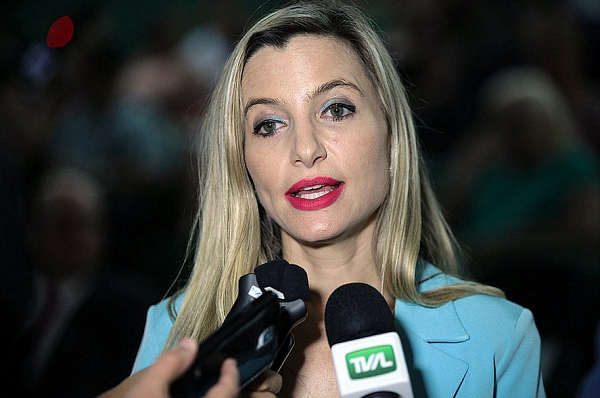 A juíza Joana Ribeiro Zimmer, titular da Comarca de Tijucas, disse que a criança deve permanecer em abrigo para 'salvar a vida do bebê' (Foto: Solon Soares/Assembleia Legislativa de Santa Catarina)