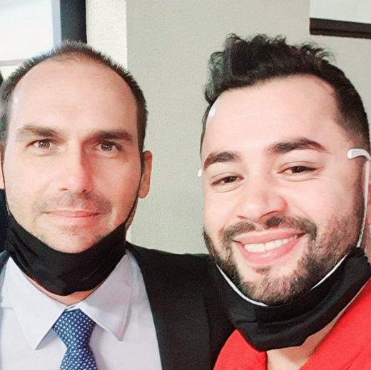 Eduardo Bolsonaro e acusado de matar guarda municipal em Foz do Iguaçu por motivação política. Agressor se declarava Bolsonarista, conservador e antiviolência (Foto: Reprodução)
